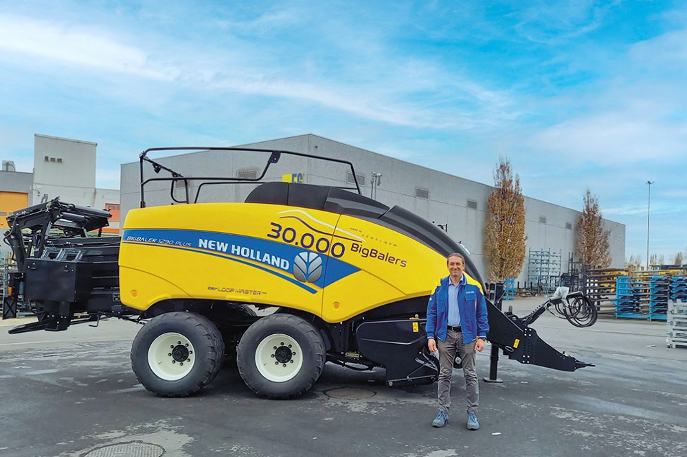 30.000ste grootpakpers rolt van de band bij New Holland