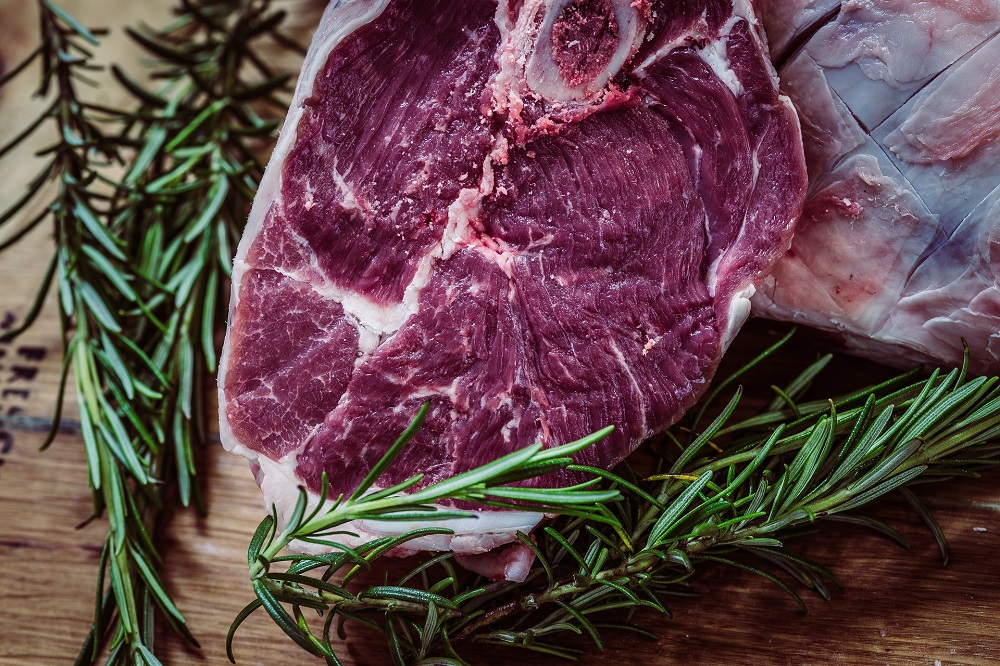 Prijzen vleesverwerkers en af boerderij voor rundvlees op niveau gebleven