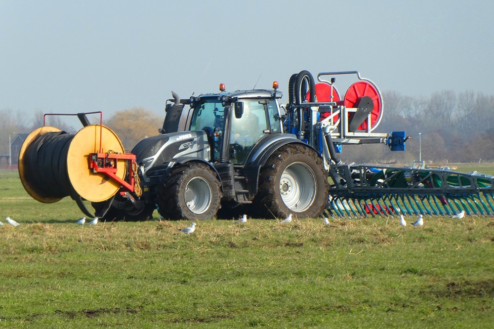 Experimenteren met water verdunde mest