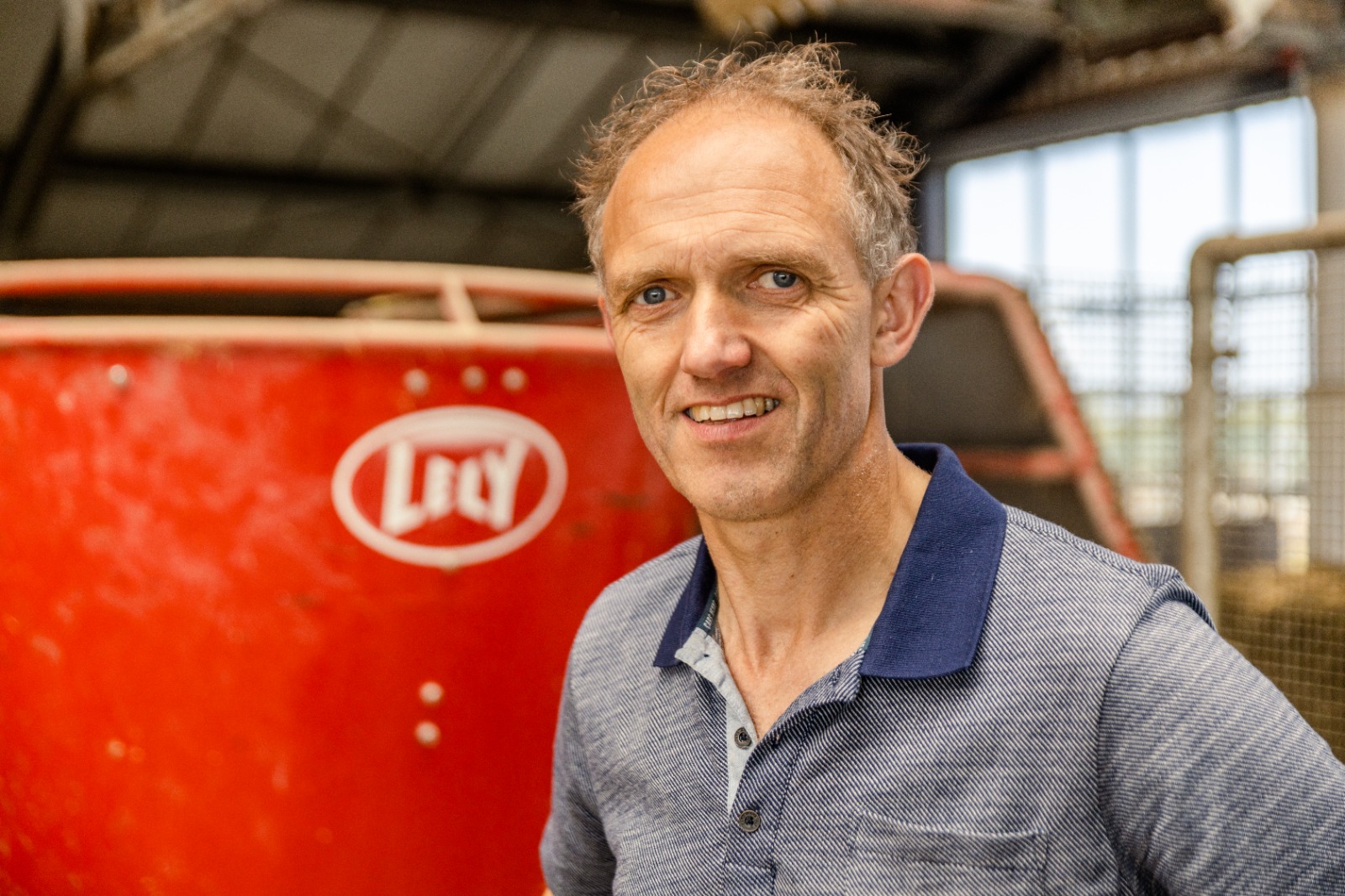 De familie Harbers heeft een melkveebedrijf in Barger-Compascuum. Johan Harbers melkt met twee Astronaut A4 melkrobots zo’n 120 melkkoeien.