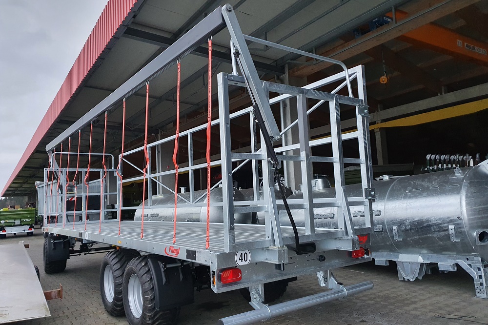 Fliegl breidt assortiment balen/kistenwagens uit