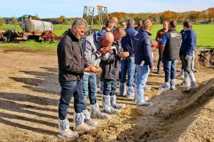 1e bedrijfsbezoeken Koe en Eiwit brengen rantsoenknoppen in beeld