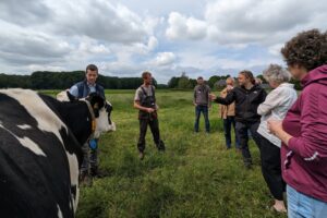 Boerenrondleidingen bij De Patrijs: ‘Kom kiek’n wat ’t wordt’