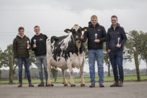 Hessel van den Bergh wint NK veebeoordelen 2025