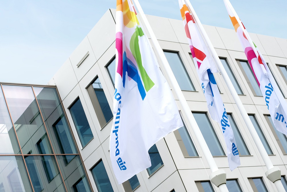 FrieslandCampina kondigt voorzitterswissel aan en herbenoemt CEO