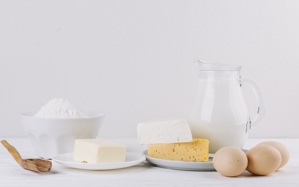 Af-boerderijprijs voor melk herstelt, consumentenprijs blijft stabiel
